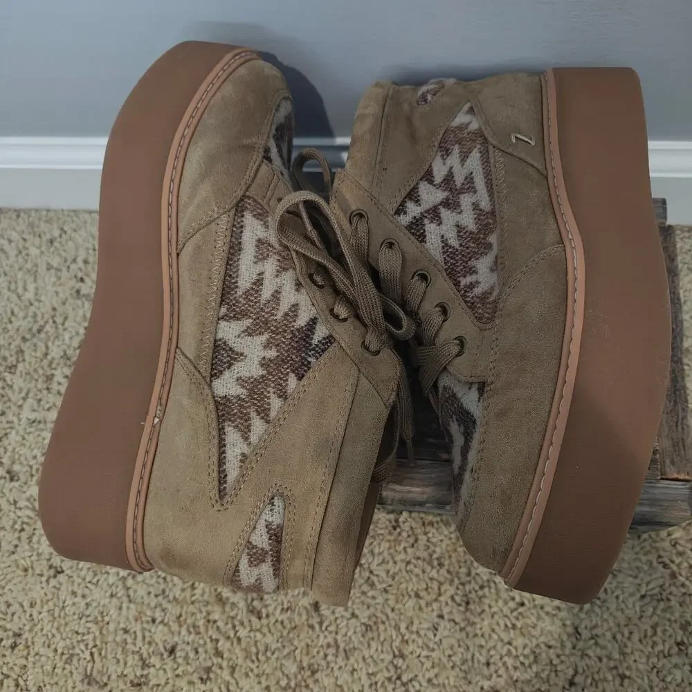 Zodiac Siona Women's Size 7 M Platform Sneaker Boots Southwest Aztec Tan